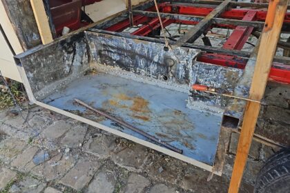 Piccoli lavoretti in lamiera sul camper